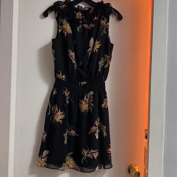 WhiteHouse BlackMarket sleeveless floral dress 2P - Picture 2 of 5